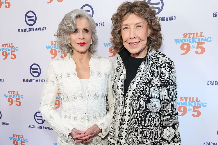 People: Jane Fonda and Lily Tomlin Feel ‘Lucky’ for Their Enduring Friendship: ‘We Love Each Other’ (Exclusive)